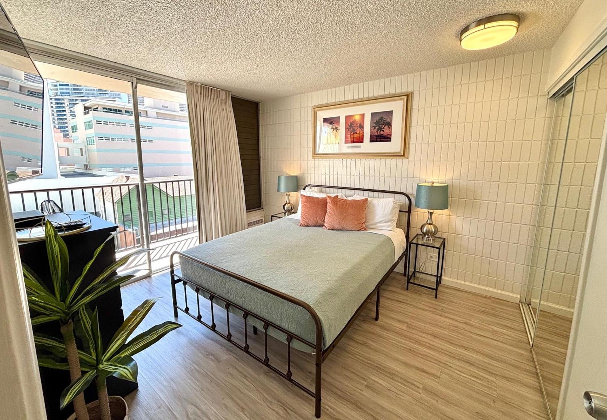 Bright Kalakauan Apartment *